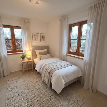 Ii - Private Alpine Next To Tegernsee For Family & Friends - Including Sauna & Free Parking